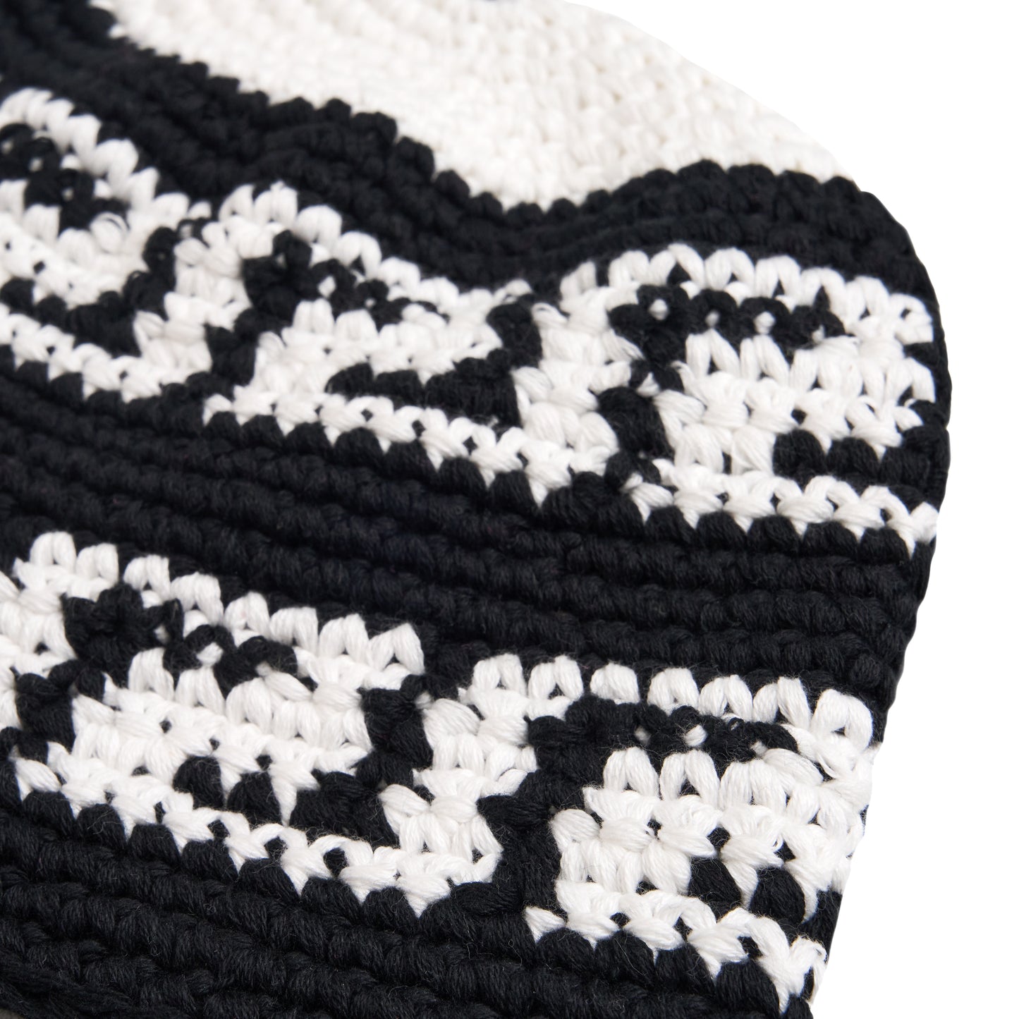 BrBr crochet beanie black white